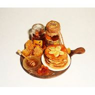 Donlane Dollhouse miniature Honey fritters with honey and bananas, jars of honey 1:12