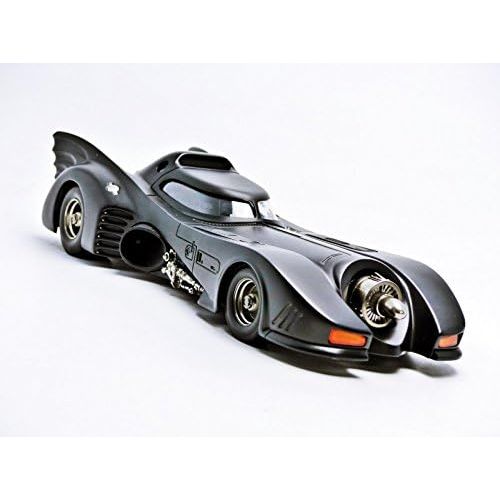  Hot Wheels Collector Batman Returns Batmobile Die-cast Vehicle (1:18 Scale)