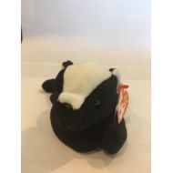 Stinky The Skunk Ty Beanie Baby Style 4017. Rare, P.V.C. Pellets and New.